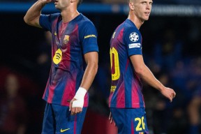 lol下载-包含离谱！巴塞罗那今晨刷新队史纪录风云突变里昂赛后远射贴柱，今晚巴黎圣日耳曼调整名单以备意大利杯的词条